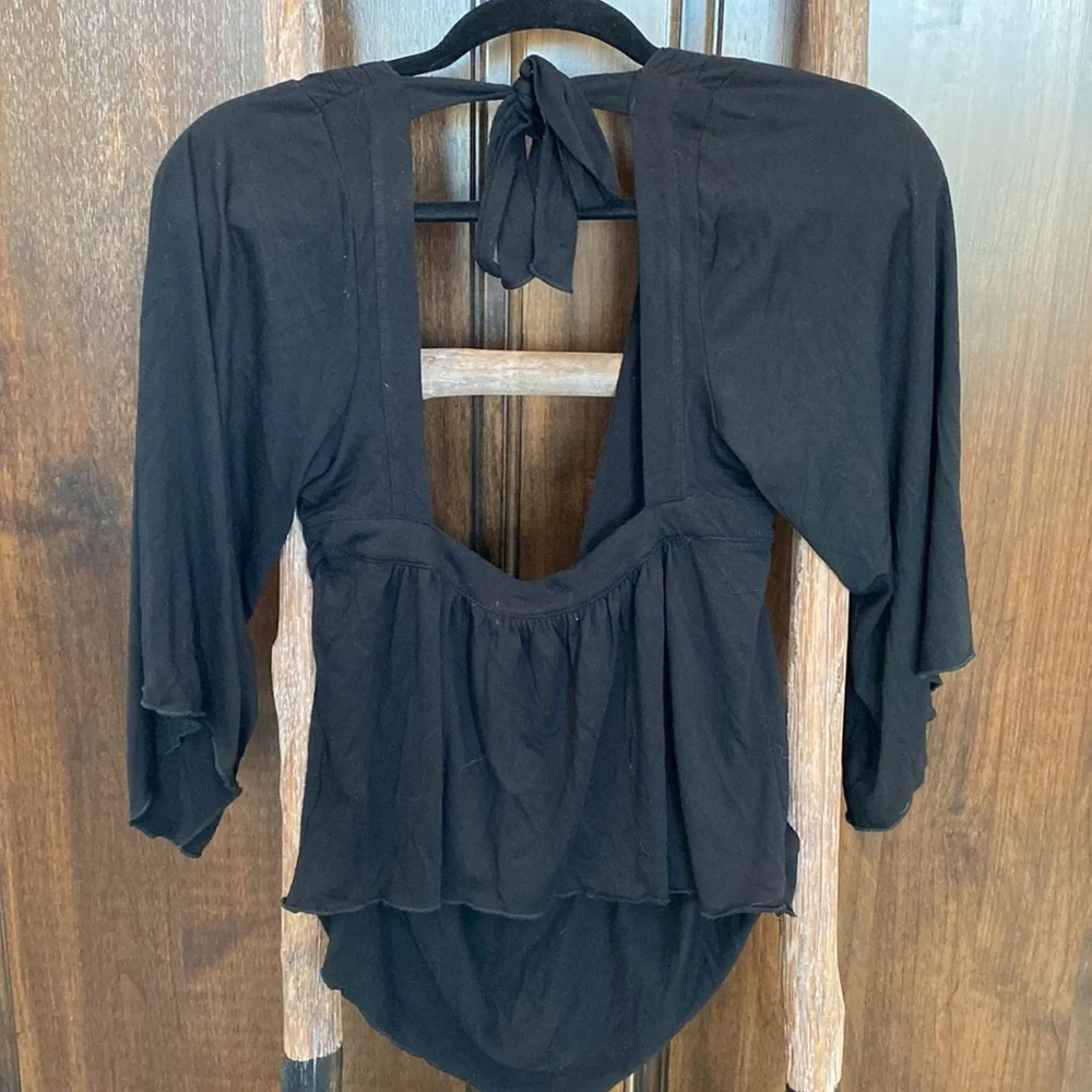 BOGO - Black low cut top - Picture 3 of 5
